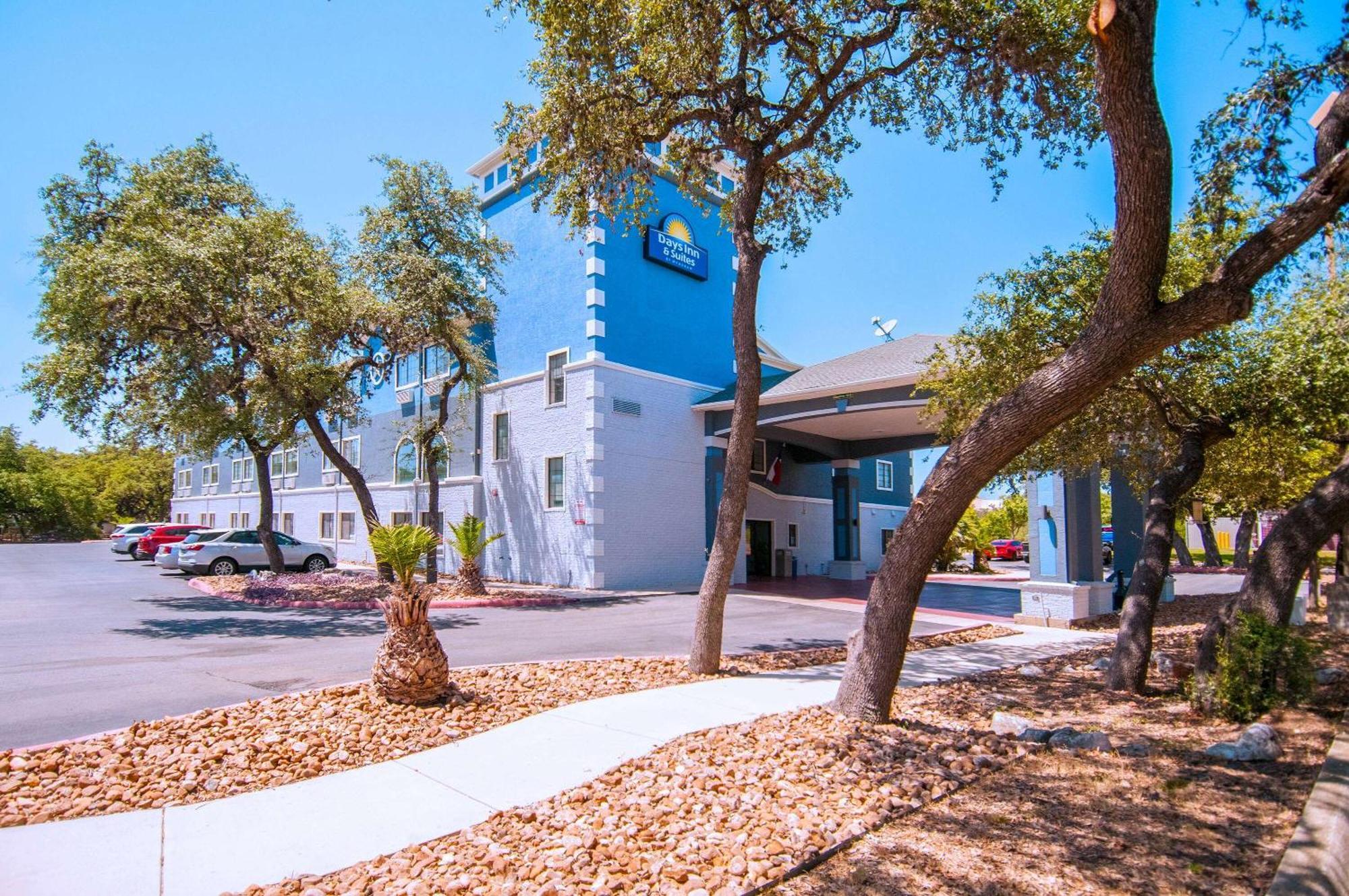 Days Inn & Suites By Wyndham San Antonio North/Stone Oak Dış mekan fotoğraf