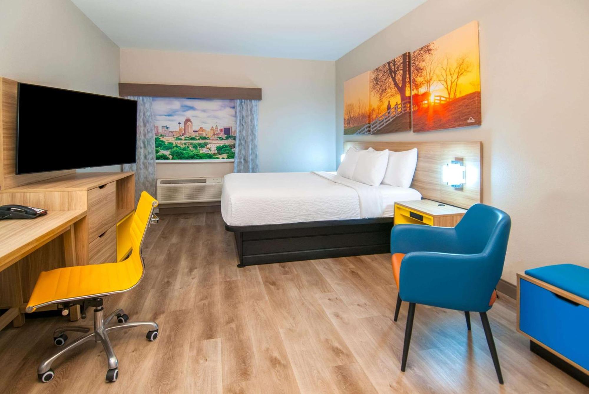 Days Inn & Suites By Wyndham San Antonio North/Stone Oak Dış mekan fotoğraf