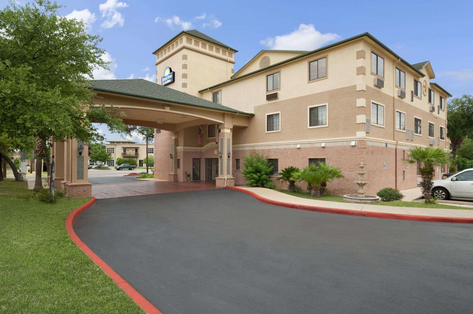 Days Inn & Suites By Wyndham San Antonio North/Stone Oak Dış mekan fotoğraf