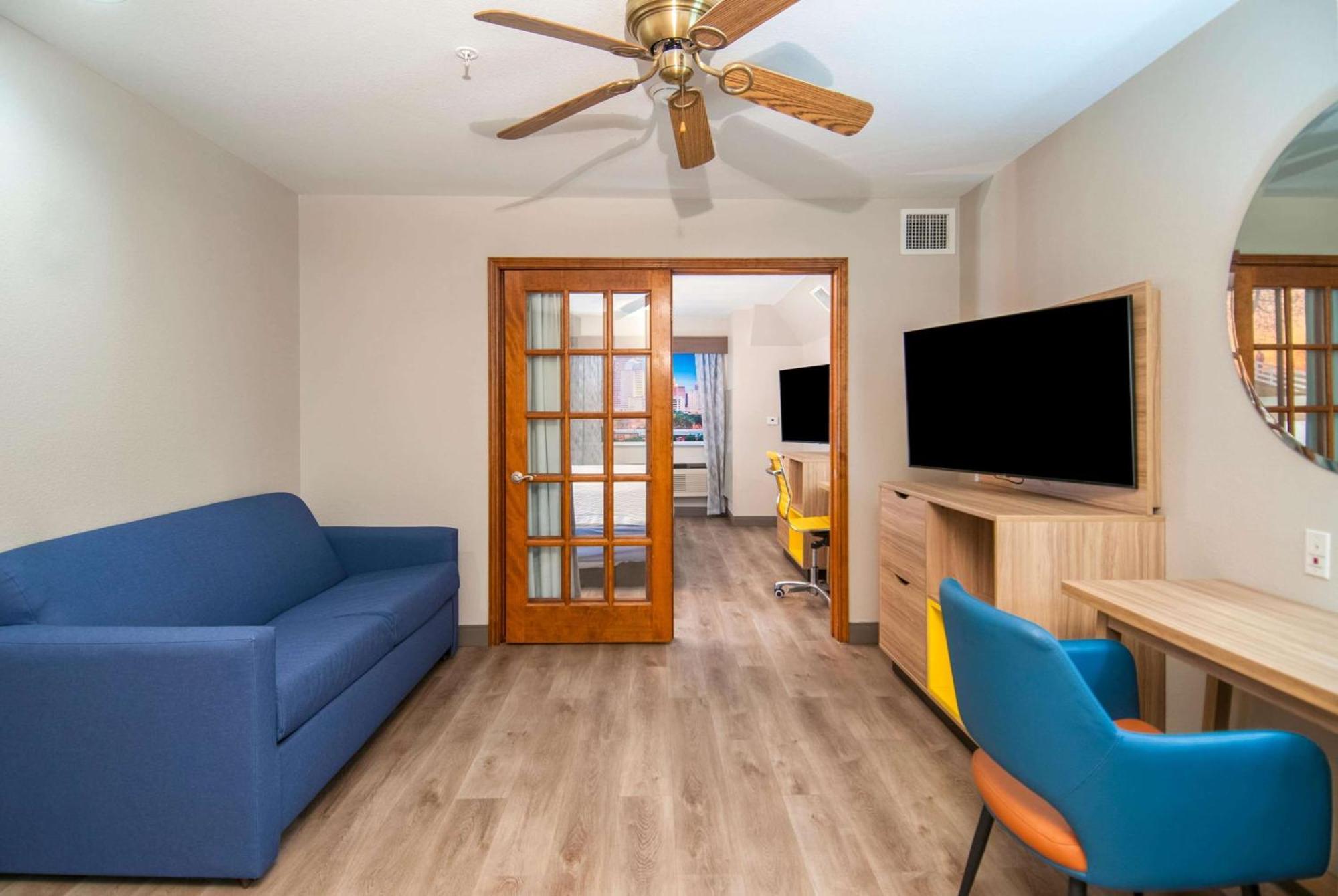 Days Inn & Suites By Wyndham San Antonio North/Stone Oak Dış mekan fotoğraf