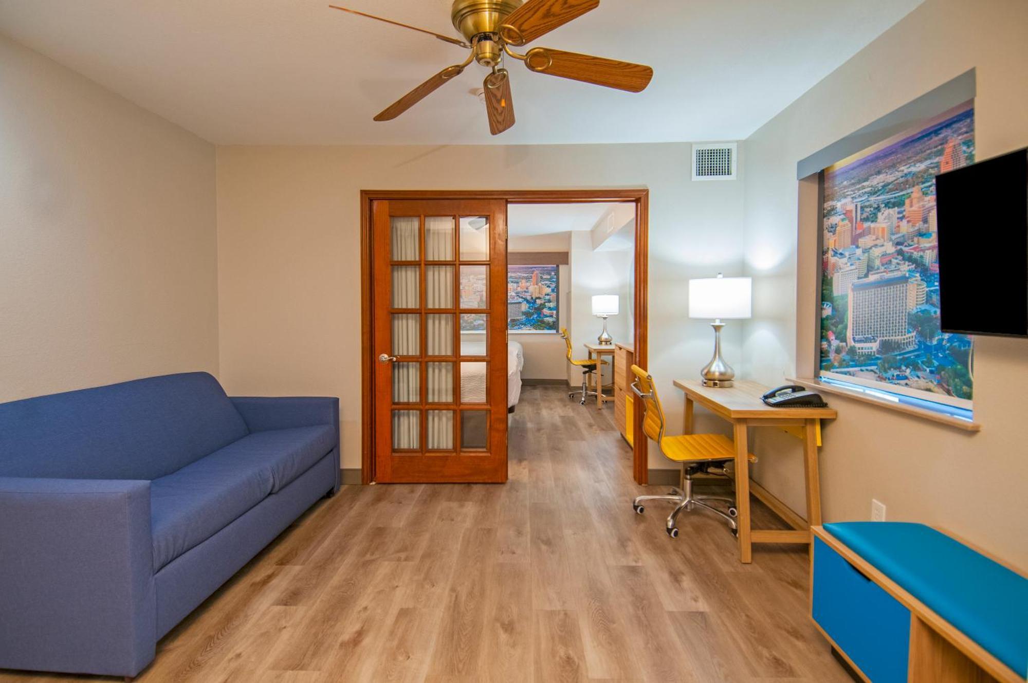 Days Inn & Suites By Wyndham San Antonio North/Stone Oak Dış mekan fotoğraf